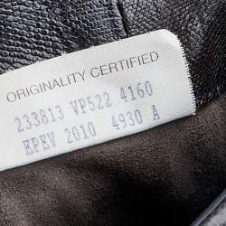 مملوكة مسبقًا حقيبة كلتش بوتيغا فينيتا جلد سحلية إنترشياتو رصاصي داكن بقفل 