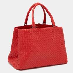 Pre Owned حقيبة يد توتس بوتيغا فينيتا جلد انترشياتو أحمر