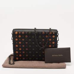 مملوكة مسبقًا Bottega Veneta Black Leather Embellished Flap Wallet On Chain