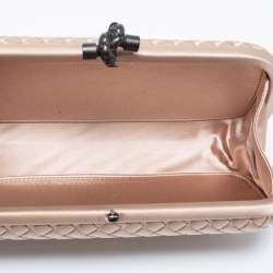 Pre Owned Bottega Veneta Beige Intrecciato Satin Knot Clutch