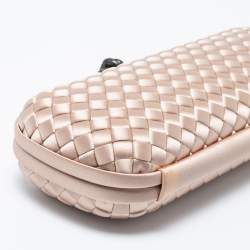 Pre Owned Bottega Veneta Beige Intrecciato Satin Knot Clutch