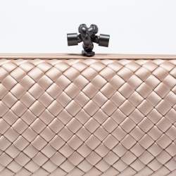 Pre Owned Bottega Veneta Beige Intrecciato Satin Knot Clutch