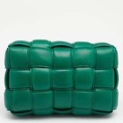 مملوكة مسبقًا حقيبة كتف بوتيغا فينيتا كاسيت جلد أخضر محشوة بقلاب