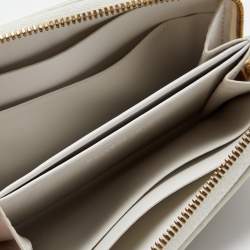 Pre Owned محفظة عملات معدنية بوتيغا فينيتا جلد إنترشياتو أوف وايت بسحاب 