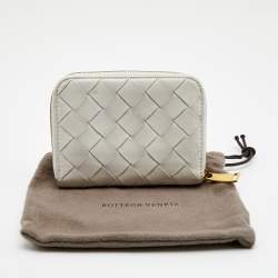 Pre Owned محفظة عملات معدنية بوتيغا فينيتا جلد إنترشياتو أوف وايت بسحاب 