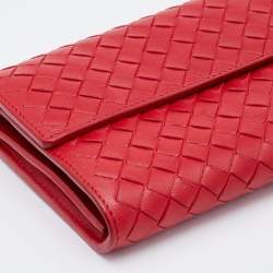 مملوكة مسبقًا Bottega Veneta Red Intrecciato Leather Continental Flap Wallet