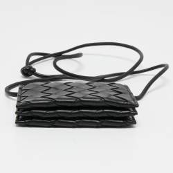 مملوكة مسبقًا Bottega Veneta Black Intrecciato Leather Wallet On Strap