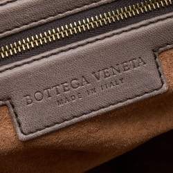 مملوكة مسبقًا Bottega Veneta Grey Intrecciato Leather Accordion Satchel 