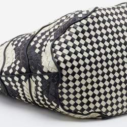 مملوكة مسبقًا Bottega Veneta Monochrome Intrecciato Leather Basket Tote