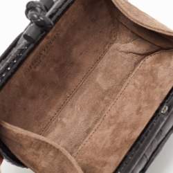 مملوكة مسبقًا Bottega Veneta Black Python Embroidered Thread Knot Clutch