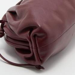 مملوكة مسبقًا Bottega Veneta Burgundy Leather Mini The Pouch Bag
