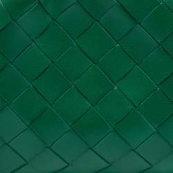 مملوكة مسبقًا Bottega Veneta Green Leather Mini The Pouch Bag