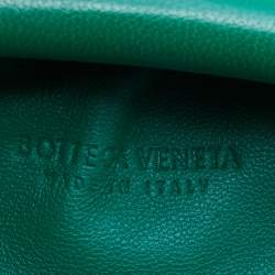 مملوكة مسبقًا Bottega Veneta Green Leather Mini The Pouch Bag