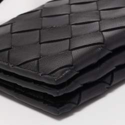 مملوكة مسبقًا Bottega Veneta Black Intrecciato Leather Wallet On Strap