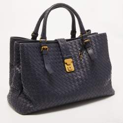 مملوكة مسبقًا Bottega Veneta Navy Blue Intrecciato Leather Medium Roma Tote
