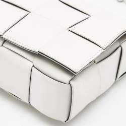 Pre Owned Bottega Veneta White Intrecciato Leather Cassette Shoulder Bag