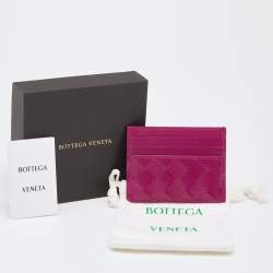 مملوكة مسبقًا Bottega Veneta Fuchsia Intrecciato Leather Card Holder