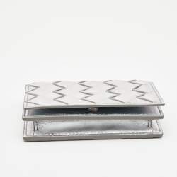 مملوكة مسبقًا Bottega Veneta Silver Intrecciato Leather Flap Card Case