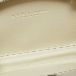 مملوكة مسبقًا Bottega Veneta Silver/Gold Metal Chain Clutch