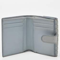 مملوكة مسبقًا Bottega Veneta Blue Intrecciato Leather Butterfly French Wallet