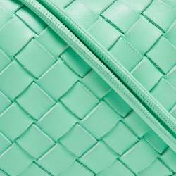 مملوكة مسبقًا Bottega Veneta Light Green Intrecciato Leather Mini Loop Camera Crossbody Bag