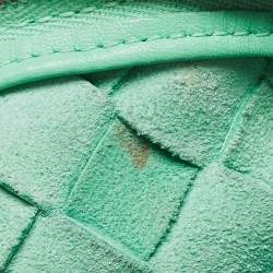 مملوكة مسبقًا Bottega Veneta Light Green Intrecciato Leather Mini Loop Camera Crossbody Bag