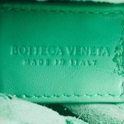 مملوكة مسبقًا Bottega Veneta Light Green Intrecciato Leather Mini Loop Camera Crossbody Bag