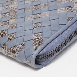 مملوكة مسبقًا Bottega Veneta Light Blue Intrecciato Leather and Watersnake Zip Around Continental Wallet