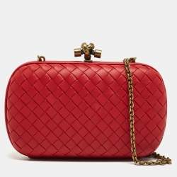 Pre Owned Bottega Veneta Red Intrecciato Leather Knot Chain Clutch
