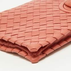 مملوكة مسبقًا Bottega Veneta Intrecciato Leather Turnlock Clutch