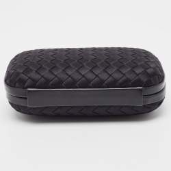 مملوكة مسبقًا Bottega Veneta Black Intrecciato Satin and Leather Knot Clutch