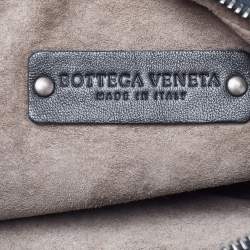 مملوكة مسبقًا Bottega Veneta Black Intrecciato Leather Crossbody Bag