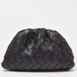 مملوكة مسبقًا Bottega Veneta Black Intrecciato Leather Mini The Pouch Bag