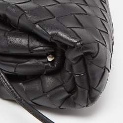 مملوكة مسبقًا Bottega Veneta Black Intrecciato Leather Mini The Pouch Bag
