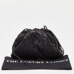 مملوكة مسبقًا Bottega Veneta Black Intrecciato Leather Mini The Pouch Bag