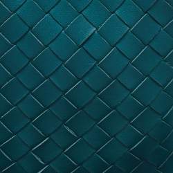 Pre Owned Bottega Veneta Green Intrecciato Leather Zip Strap Pouch