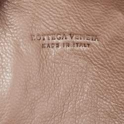 Pre Owned Bottega Veneta Green Intrecciato Leather Zip Strap Pouch