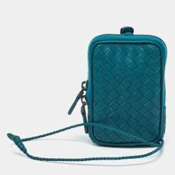 Pre Owned Bottega Veneta Green Intrecciato Leather Zip Strap Pouch