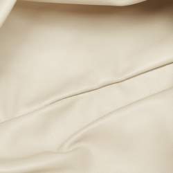 مملوكة مسبقًا Bottega Veneta Off White Leather The Chain Pouch Bag