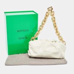 مملوكة مسبقًا Bottega Veneta Off White Leather The Chain Pouch Bag