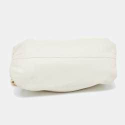 مملوكة مسبقًا Bottega Veneta Off White Leather The Chain Pouch Bag