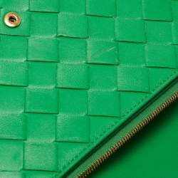 Pre Owned Bottega Veneta Green Intrecciato Leather Flap Wallet On Strap
