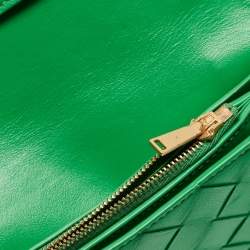 Pre Owned Bottega Veneta Green Intrecciato Leather Flap Wallet On Strap