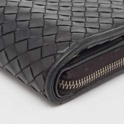 مملوكة مسبقًا Bottega Veneta Black Intrecciato Leather Zip Around Wallet