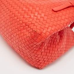 مملوكة مسب قًا Bottega Veneta Red Intrecciato Leather Cesta Bag