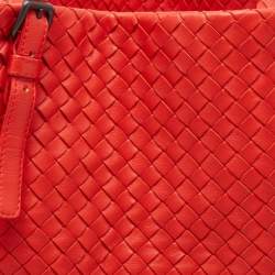 مملوكة مسبقًا Bottega Veneta Red Intrecciato Leather Cesta Bag