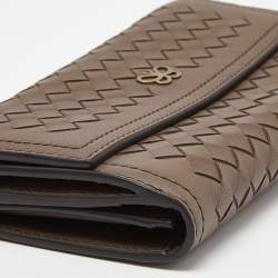 Pre Owned Bottega Veneta Beige Intrecciato Leather Flap Continental Wallet