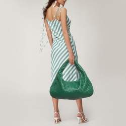 مملوكة مسبقًا Bottega Veneta Green Intrecciato Leather Large Veneta Hobo