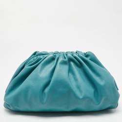 مملوكة مسبقًا Bottega Veneta Blue Leather Classic Pouch 