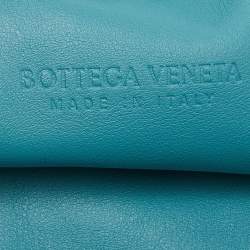 مملوكة مسبقًا Bottega Veneta Blue Leather Classic Pouch 